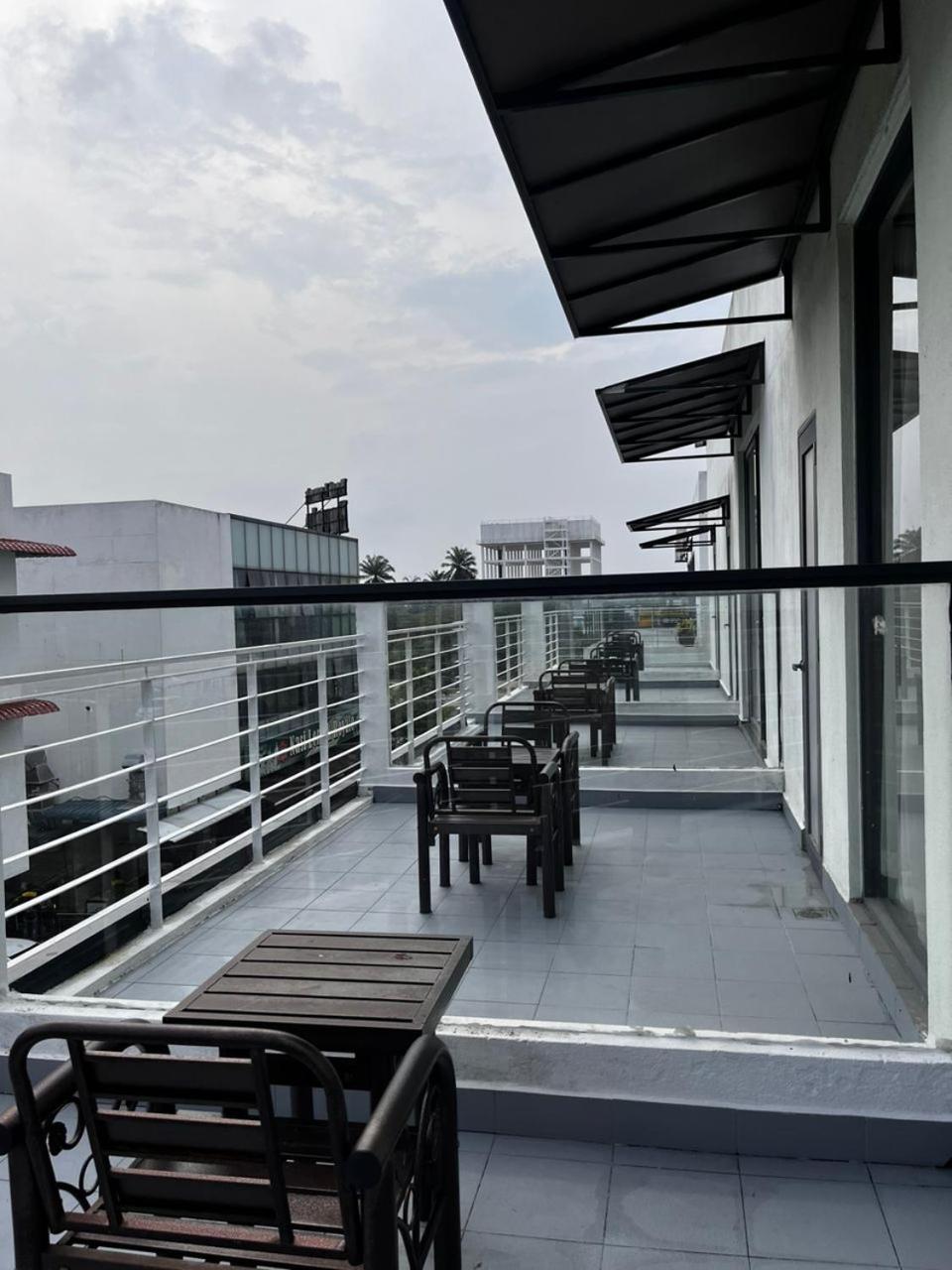 S8 Boutique Hotel near KLIA 1&KLIA 2 Sepang Extérieur photo