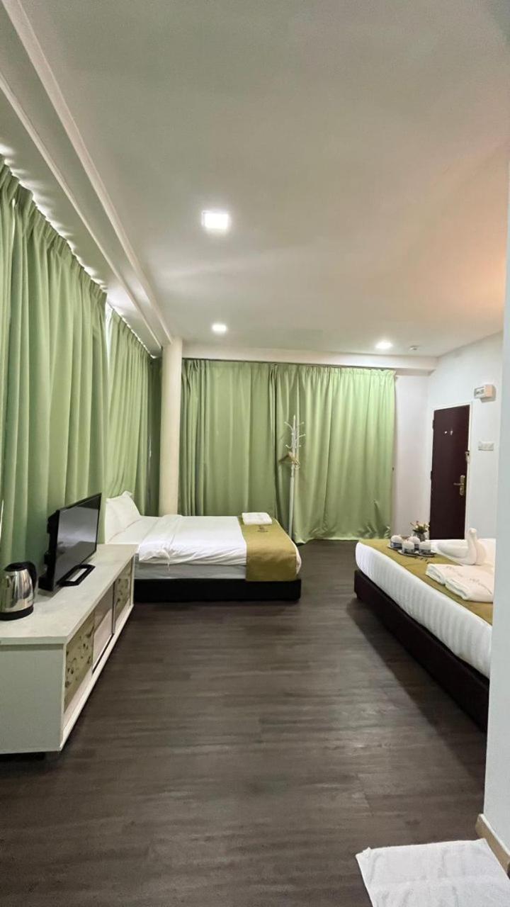 S8 Boutique Hotel near KLIA 1&KLIA 2 Sepang Extérieur photo