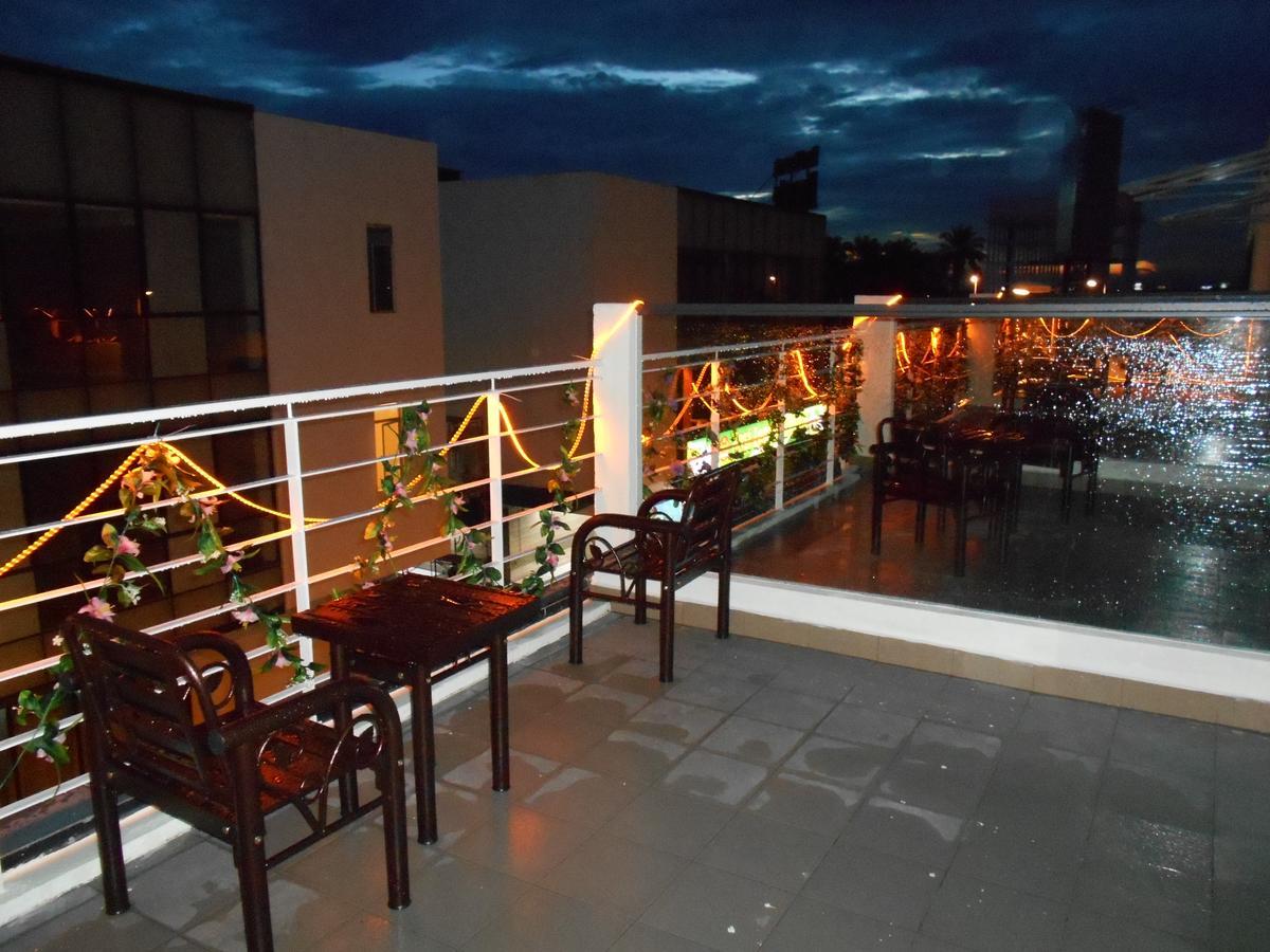 S8 Boutique Hotel near KLIA 1&KLIA 2 Sepang Extérieur photo