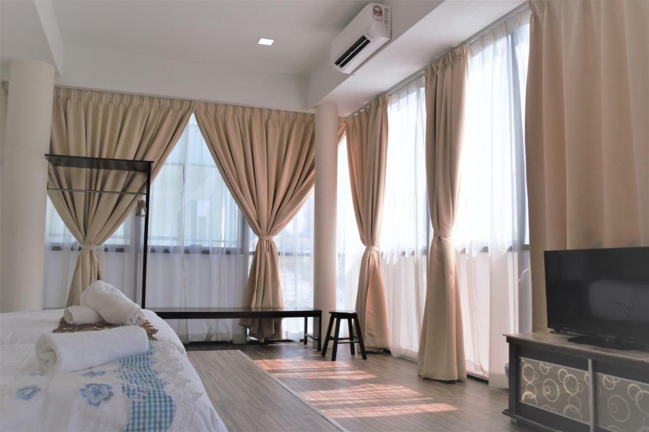 S8 Boutique Hotel near KLIA 1&KLIA 2 Sepang Extérieur photo